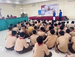 Beri Penyuluhan tentang Kenakalan Remaja