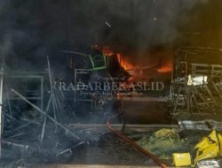 Pabrik Sparepart Mobil Ludes Terbakar