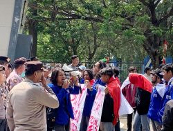 Perjuangkan Masalah Pengangguran, Aksi Mahasiswa Ricuh