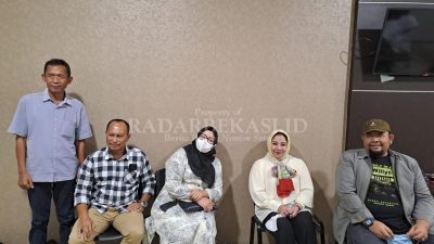 Bacaleg DPR Pemilik Baliho yang Roboh Kunjungi Korban