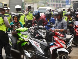 Belasan Pemotor Kena Tilang
