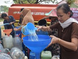Pemkab Kurangi Bantuan Air Bersih untuk Warga
