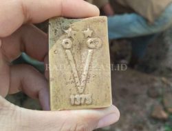 Warga Temukan Emas Kuningan VOC 1375