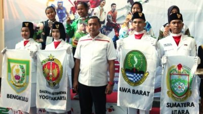 Ketum KONI Kota Bekasi Serahkan Medali ke Atlet Hapkido, Cek Ini Juaranya