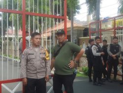 Polisi Geledah Rumah Ketua KPK Firli Bahuri di Villa Galaxy Bekasi Selatan