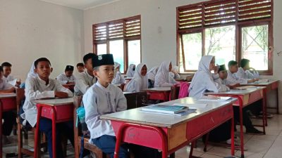 Siswa di Kota Bekasi Sulit Kuasai Mata Pelajaran Bahasa Sunda