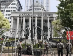 Tok! MK Tolak Gugatan Batas Minimal Usia Capres-Cawapres, Nasib Gibran Jadi Cawapres Ambyar