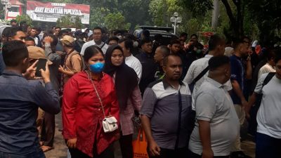 Ratusan TKK Pemkot Bekasi Kumpul di Balai Patriot Mempertanyakan Kejelasan Nasib