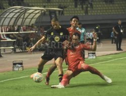 Persija Ditahan Imbang Barito Putera di Stadion Patriot Candrabhaga