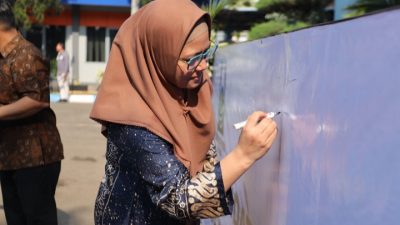 Pj Wali Kota Bekasi Gaungkan Netralitas dan Pakta Integritas Pegawai Tirta Patriot