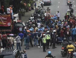 Buruh Kukuh Upah Naik 16 Persen