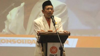 Kader dan Simpatisan PKS Urunan Buat Kaos Bergambar Pasangan AMIN
