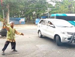 Narto Jukir di Tambun Bekasi Bayar Umrah Keempat Pakai Uang Receh   