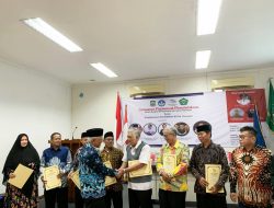 80 Orang Pengurus FKKS di 12 Kecamatan se-Kota Bekasi Terima SK