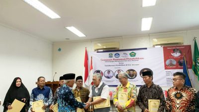 80 Orang Pengurus FKKS di 12 Kecamatan se-Kota Bekasi Terima SK