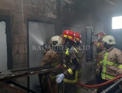 Si Jago Merah Hanguskan Rumah di Jatiasih