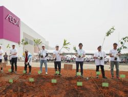 Jelang Beroperasi  2024, AEON Mall Deltamas Tanam Ribuan Bibit Pohon   