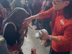 Viral, Aksi Gus Miftah Bagi-Bagi Uang di Pamekasan, Begini Kata Bawaslu