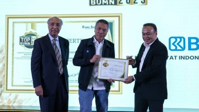 Dinobatkan sebagai BUMN Terbaik, BRI Boyong Tiga Penghargaan TOP BUMN Award   
