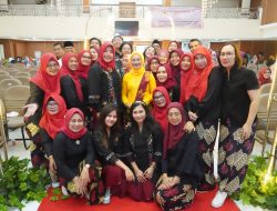 Dokter Spesialis RSUD Cibitung Kabupaten Bekasi Mainkan Angklung di Hari Ibu   