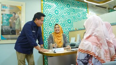 Pastikan Pelayanan Optimal, Top Manajemen BSI Tinjau Layanan Akhir Tahun dan Tahun Baru di Cabang