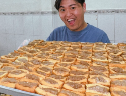 Oleh Oleh Unik Khas Bekasi Ini Wajib Kamu Bungkus, Ada Kue Akar Sampai Kue Duit