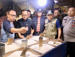 Makin Sepi, Pedagang Pasar Pondokgede Menjerit