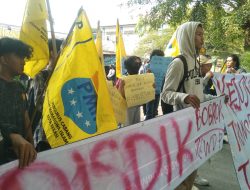 PMII STIE Syariah Mitra Karya Tuntut Kadisdik Kota Bekasi Mundur