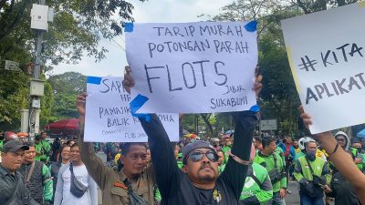 Potongan Tarif Tak Masuk Akal, Ribuan Ojol Ungkapkan Protes