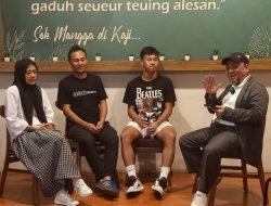 Calon Wali Kota Bekasi Heri Koswara Menjamu Zahabi Gholy Pemain Terbaik Piala AFF 2024