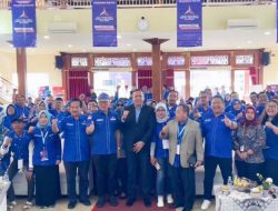 Hadir Dalam Acara Partai Demokrat, Tri Adhianto Tampil ala AHY
