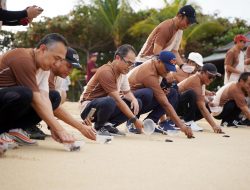 Finnet Perkuat Komitmen ESG Lewat Pelepasan Tukik di Pantai Nusa Dua Bali