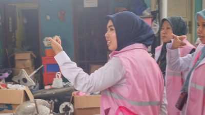 Srikandi PLN Bekasi Ajak Masyarakat Gunakan Fitur SwaCam lewat PLN Mobile   