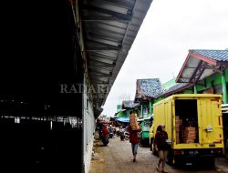 Pemkot  Harus Bela Pedagang Pasar Kranji