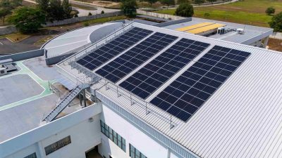 Tingkatkan Literasi dan Edukasi Energi Surya, Yayasan SUN Donasi PLTS di Sektor Pendidikan