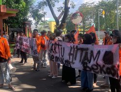 Mahasiswa dan Pedagang Pasar Kranji Desak Pemkot  Putus Kerja Sama dengan PT ABB