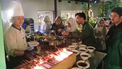 Nikmatnya BBQ Poolside Tiap Jumat di Hotel Ibis Styles Bekasi Jatibening
