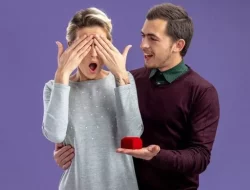 Hati-hati Tertipu Love Bombing, Ini Tanda-tandanya Menurut Psikologi