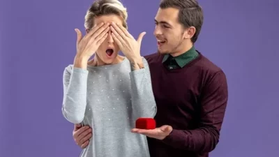 Hati-hati Tertipu Love Bombing, Ini Tanda-tandanya Menurut Psikologi