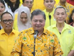 Airlangga Memutuskan Mundur, Pengamat Sebut Ada Benturan Kekuatan di Internal Golkar