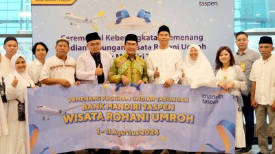 Kinerja Moncer, Bank Mandiri Taspen Berangkatkan Delapan Pemenang Undian Umroh   