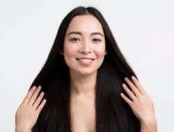 Atasi Rambut Kering dengan Bahan Alami Ini