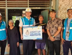 Kado HUT ke-79 RI, Program Light Up The Dream PLN Bekasi Berikan Listrik Gratis Keluarga Kurang Mampu      