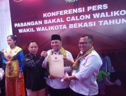 Heri-Sholihin Serahkan Berkas Pendaftaran Calon Wali Kota-Wakil Wali Kota ke KPU Kota Bekasi, Segini Jumlah Parpol Pendukungnya