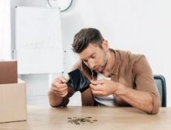 8 Kebiasaan Buruk Penghambat Kekayaan