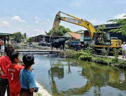 Normalisasi Sungai di Kabupaten Bekasi Rampung Akhir Oktober