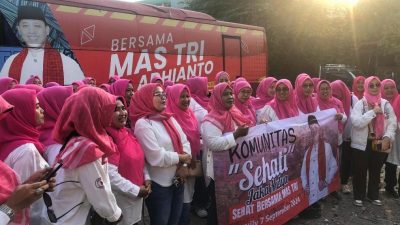 Naik Bus Gratis Tri Adhianto, Rombongan Komunitas Sehati Berwisata ke Bogor   