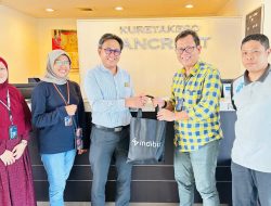 Telkom Witel Bekasi-Karawang Jalin Silaturahmi dan Perkuat Kerja Sama dengan Kuretakeso Hotel di Hari Pelanggan Nasional   