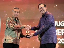 Aktif Dalam Pemberdayaan UMKM, BRI Terima Penghargaan Community Empowerment & Development Pada Anugerah ESG Republika 2024   