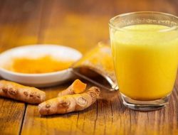 Tingkatkan Daya Tahan Tubuh Saat Musim Hujan dengan Konsumsi Teh Herbal Ini